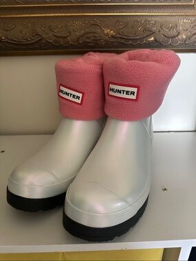 Hunter Pearlescent White Rain Boots with Pink Fleece socks
